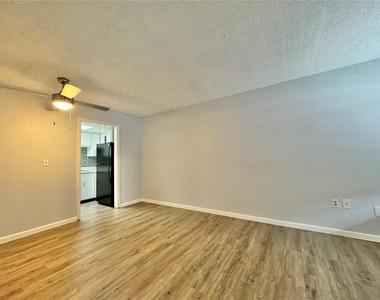 551 Flemming Way - Photo Thumbnail 12