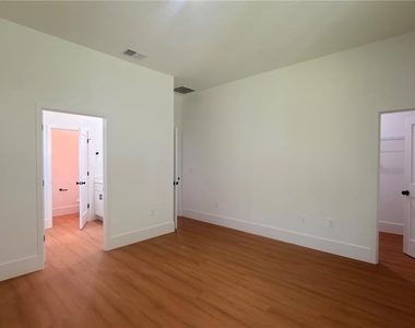 14813 Sw 47 Court - Photo Thumbnail 22