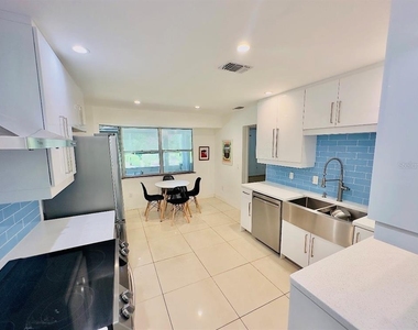 104 Hartwood St Hartwood - Photo Thumbnail 10