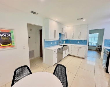 104 Hartwood St Hartwood - Photo Thumbnail 13
