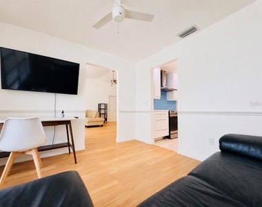 104 Hartwood St Hartwood - Photo Thumbnail 9