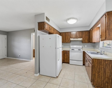 710 N Sinclair Avenue - Photo Thumbnail 6