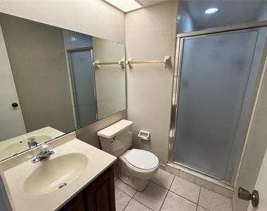 4863 Walden Circle - Photo Thumbnail 15