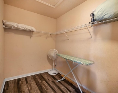 17833 Woodcrest Way - Photo Thumbnail 25