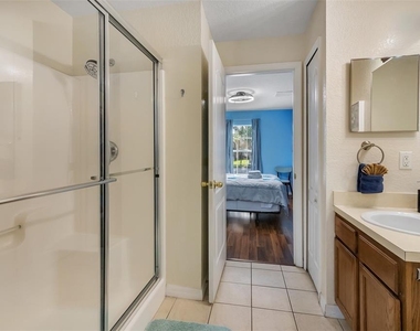 17833 Woodcrest Way - Photo Thumbnail 11