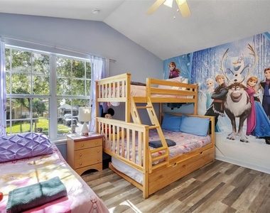 17833 Woodcrest Way - Photo Thumbnail 16