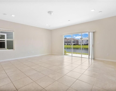 2552 Bright Jewel Street - Photo Thumbnail 3