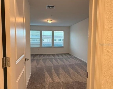 4608 Orchard View Alley - Photo Thumbnail 8