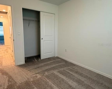 4608 Orchard View Alley - Photo Thumbnail 9