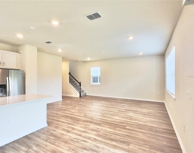 17431 Saw Palmetto Avenue - Photo Thumbnail 3
