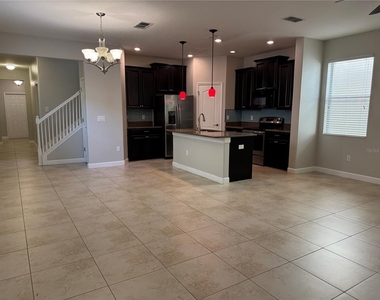 15025 Evergreen Oak Loop - Photo Thumbnail 1
