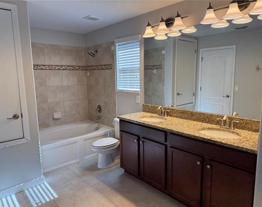 15025 Evergreen Oak Loop - Photo Thumbnail 7