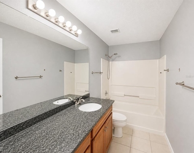 112 Reserve Circle - Photo Thumbnail 7