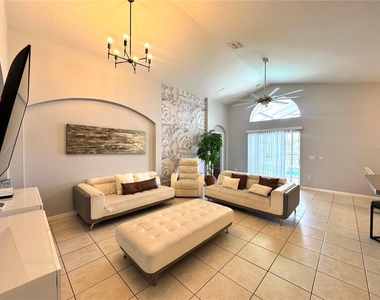 4775 Cumbrian Lakes Drive - Photo Thumbnail 2