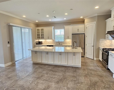 5668 Cantucci Street - Photo Thumbnail 7