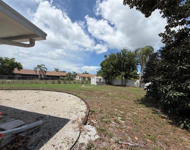 635 Harvey Street - Photo Thumbnail 17