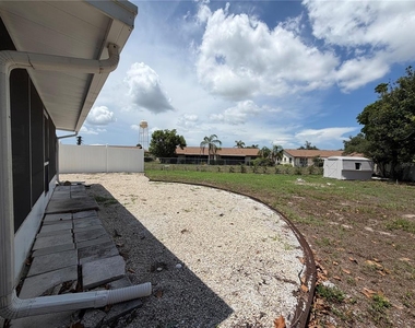 635 Harvey Street - Photo Thumbnail 18