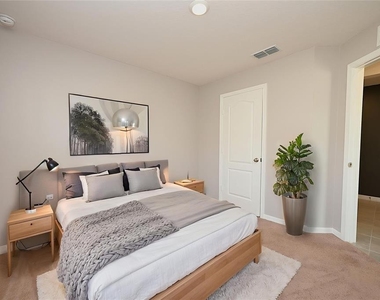 1563 Swan Lake Circle - Photo Thumbnail 44