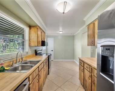 1895 W Oakwood Loop - Photo Thumbnail 9