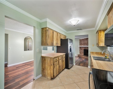 1895 W Oakwood Loop - Photo Thumbnail 11