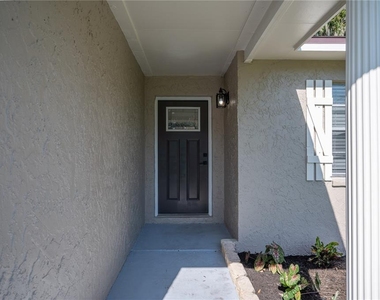 1895 W Oakwood Loop - Photo Thumbnail 2