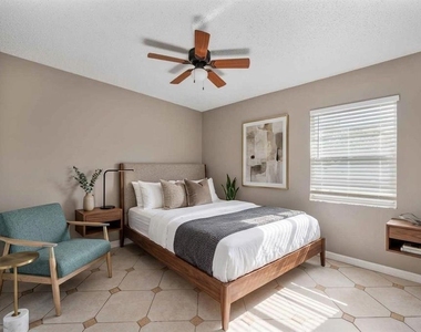 1895 W Oakwood Loop - Photo Thumbnail 24