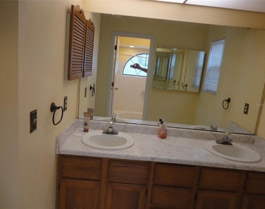 7823 Sw 9th Place - Photo Thumbnail 9