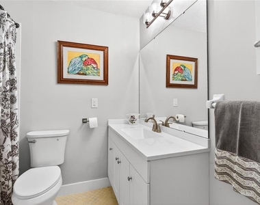3907 Nw 21st Street - Photo Thumbnail 21