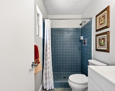 3907 Nw 21st Street - Photo Thumbnail 16