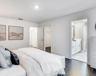 28449 Grassland Ranch Lane - Photo Thumbnail 13