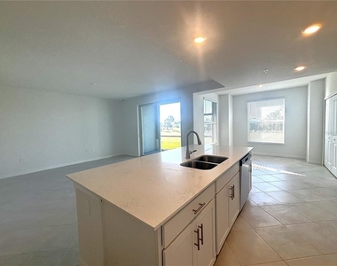 17440 Opal Sand Drive - Photo Thumbnail 7