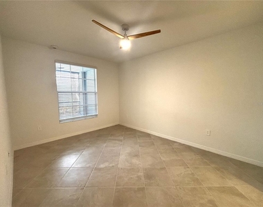 17440 Opal Sand Drive - Photo Thumbnail 10