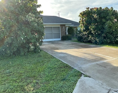2700 S Biscayne Drive - Photo Thumbnail 14