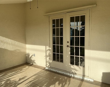 2700 S Biscayne Drive - Photo Thumbnail 11
