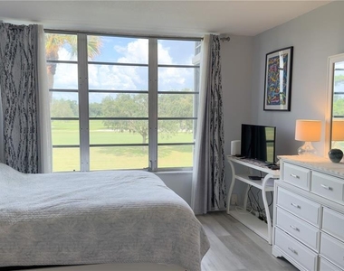 7461 W Country Club Drive N - Photo Thumbnail 17