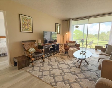 7461 W Country Club Drive N - Photo Thumbnail 12