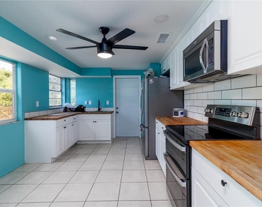 8119 San Jacinto Avenue - Photo Thumbnail 3
