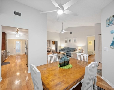 231 Southampton Lane - Photo Thumbnail 6
