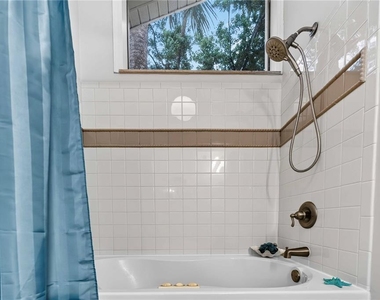 231 Southampton Lane - Photo Thumbnail 21