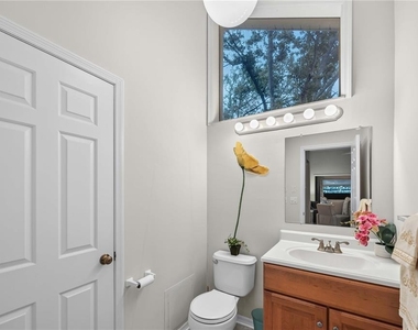 231 Southampton Lane - Photo Thumbnail 22