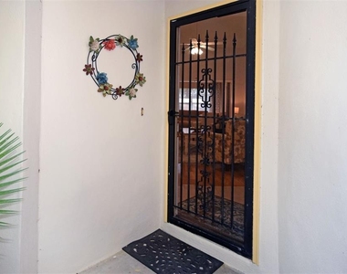 231 Southampton Lane - Photo Thumbnail 3