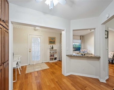 231 Southampton Lane - Photo Thumbnail 10