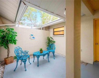 231 Southampton Lane - Photo Thumbnail 26