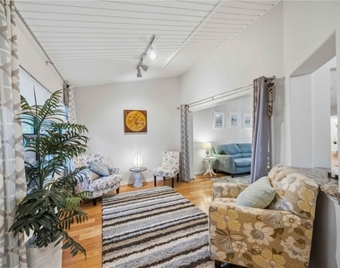 231 Southampton Lane - Photo Thumbnail 13