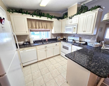 8503 Princess Court - Photo Thumbnail 5