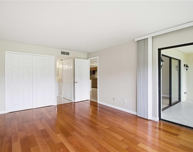4620 Longwater - Photo Thumbnail 11