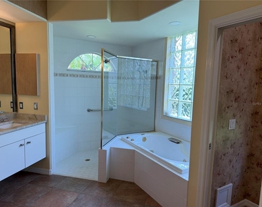 8544 Park Shore Lane - Photo Thumbnail 20