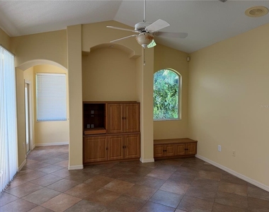 8544 Park Shore Lane - Photo Thumbnail 12