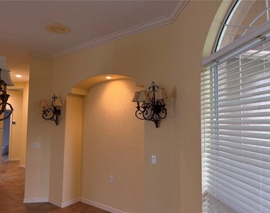 8544 Park Shore Lane - Photo Thumbnail 5