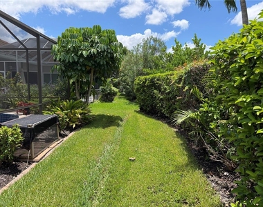8544 Park Shore Lane - Photo Thumbnail 34